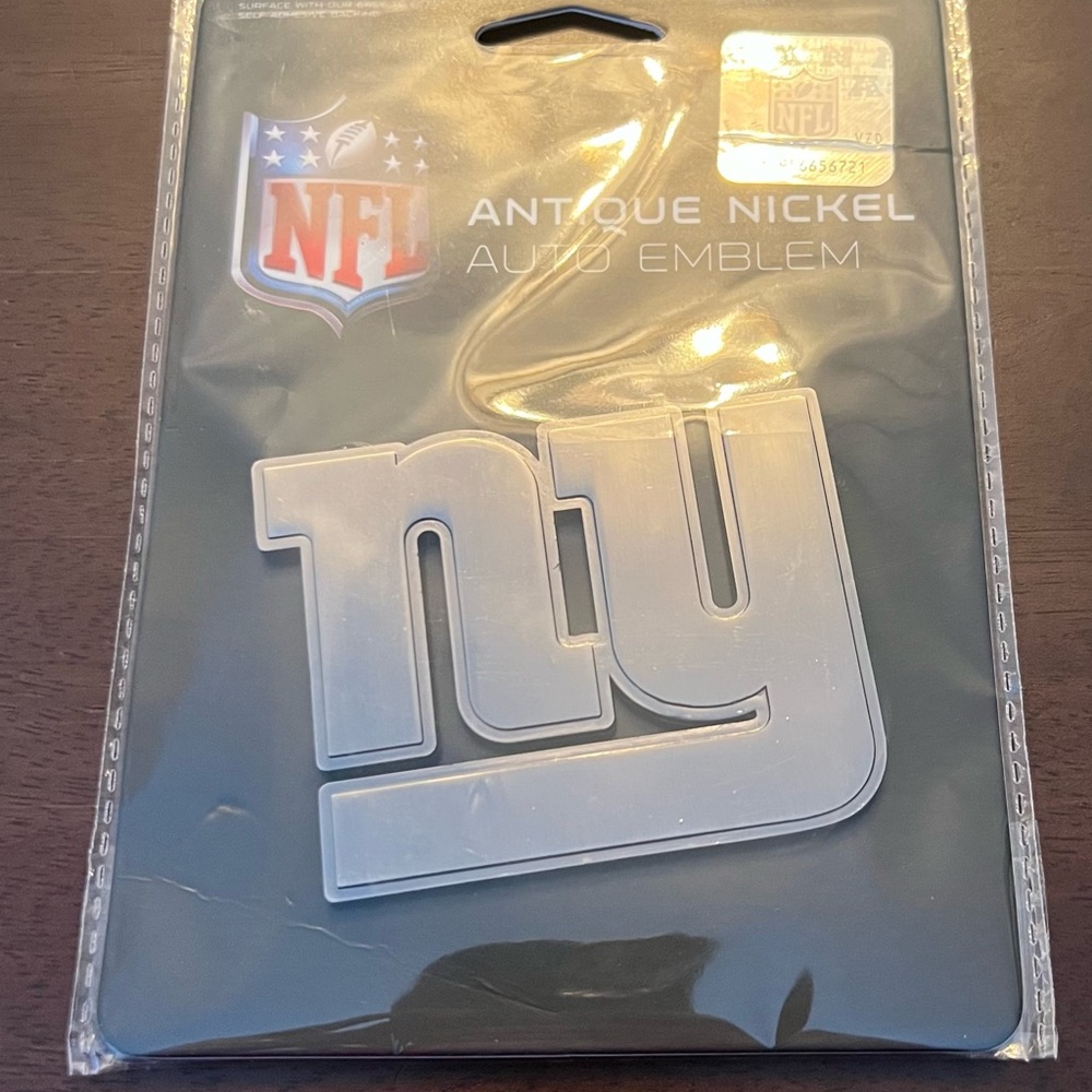 New York Giants‎ Antique Nickel Auto Emblem NWT AEM1401